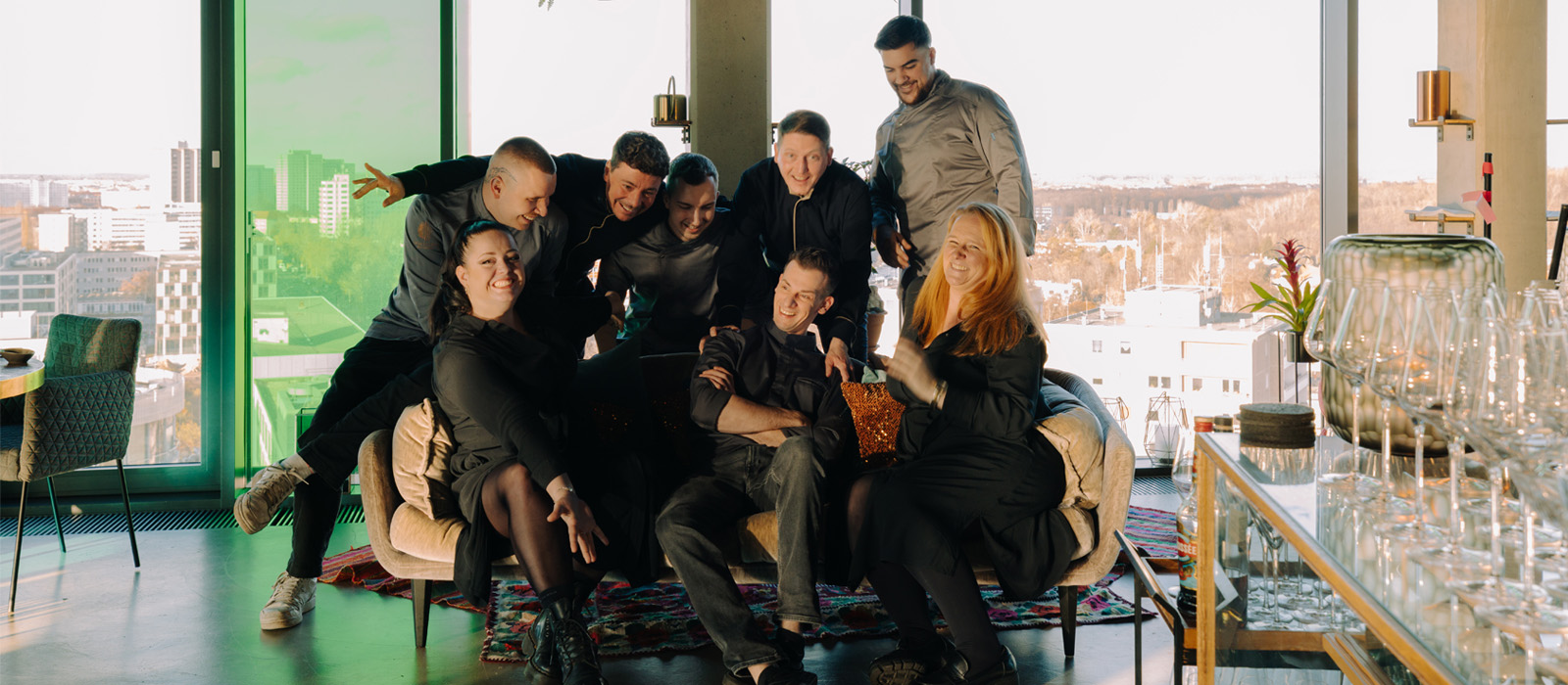 Slider 2 - Team